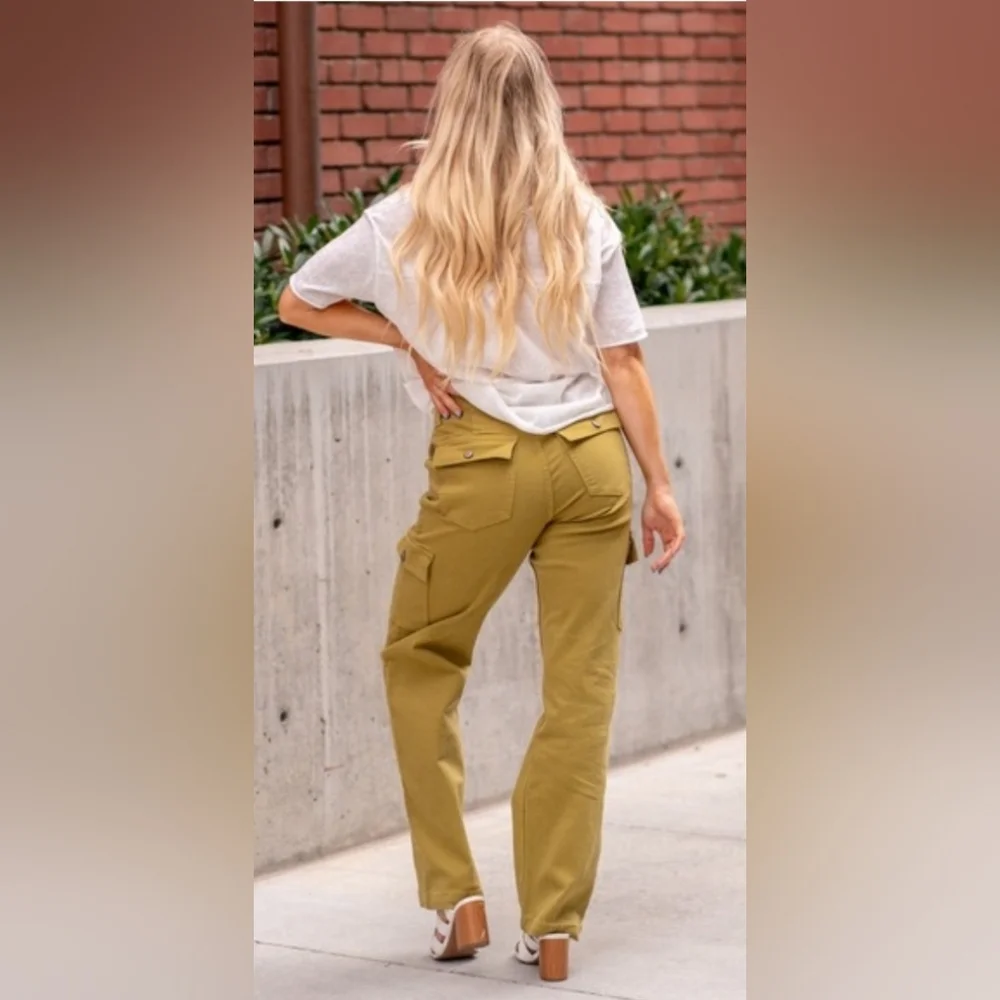 Judy Blue High Rise Cargo Straight-Leg Jean in Matcha Green Size 15/32 NWT - Picture 11 of 14